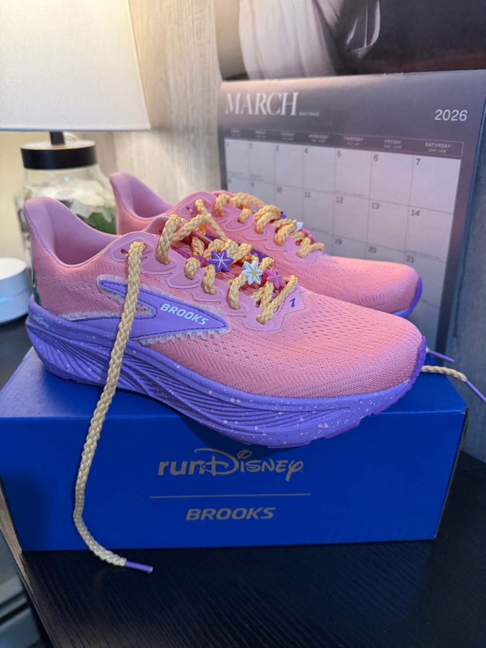 New Brooks Ghost 17 runDisney Rapunzel Women’s 8 wide